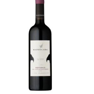 Refosco dal Peduncolo Rosso DOC Lison-Pramaggiore GRADO ALCOLICO 13% Vol ZONA Lison-Pramaggiore, Veneto Orientale (provincia di Venezia) VITIGNO Refosco dal Peduncolo Rosso 100% VIGNA Terreno pianeggiante, calcareo–dolomitico,argilloso e ben drenato. Forma di potatura a Sylvoz con densità media di 3000 piante/ha. VINIFICAZIONE Vinificazione in rosso con lieviti selezionati. Macerazione a 25°-28° C per 10-14 gg fino ad ottenere corpo e colore desiderati. NOTE DI DEGUSTAZIONE Vino dal colore rosso rubino con riflessi violacei, profumo intenso, vinoso, con sfumature di mora selvatica. Sapore pieno, robusto ed asciutto, leggermente tannico. ACCOSTAMENTI Accompagna splendidamente le carni grasse, gli umidi, gli arrosti e la selvaggina. Va servito sui 18-20 °C, in ampi calici da vino rosso. CONSERVAZIONE Conservare le bottiglie in un luogo fresco, asciutto ed al riparo della luce,possibilmente coricate.